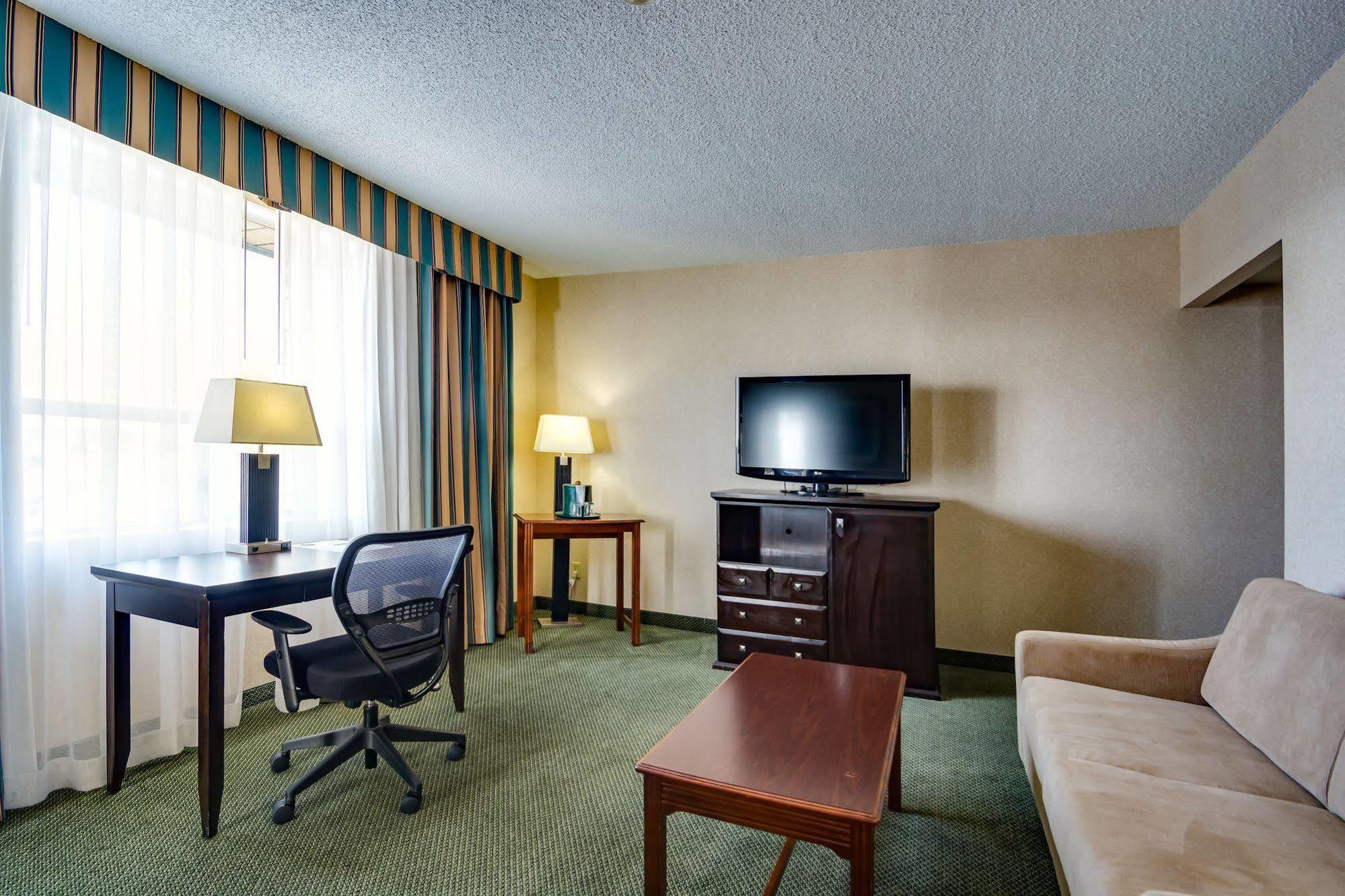 Sawridge Inn And Conference Centre Edmonton South Zewnętrze zdjęcie